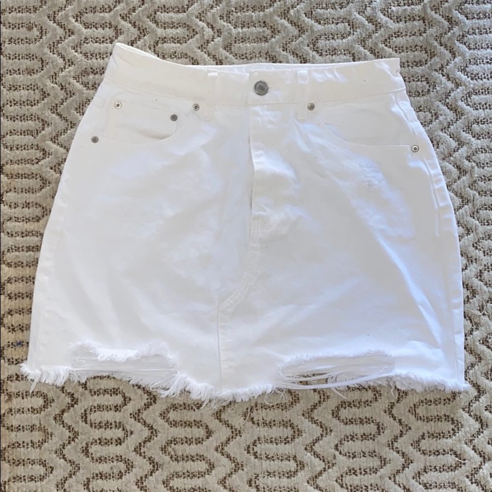 Forever 21 White skirt